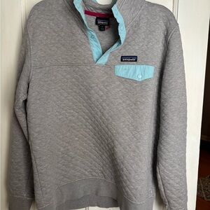 Patagonia Gray Quilted Pullover with Light Blue and Pink Accents